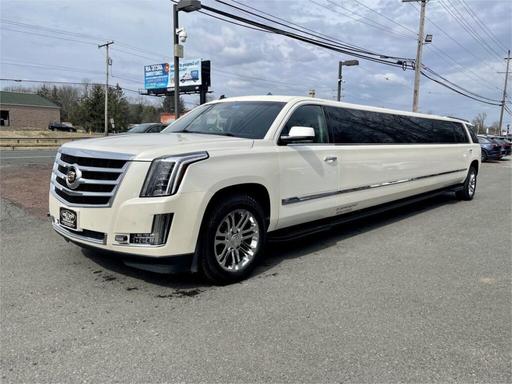 Cadillac Escalade Super Stretch Limousine White for 20 Passengers - CanyonTourTravel
